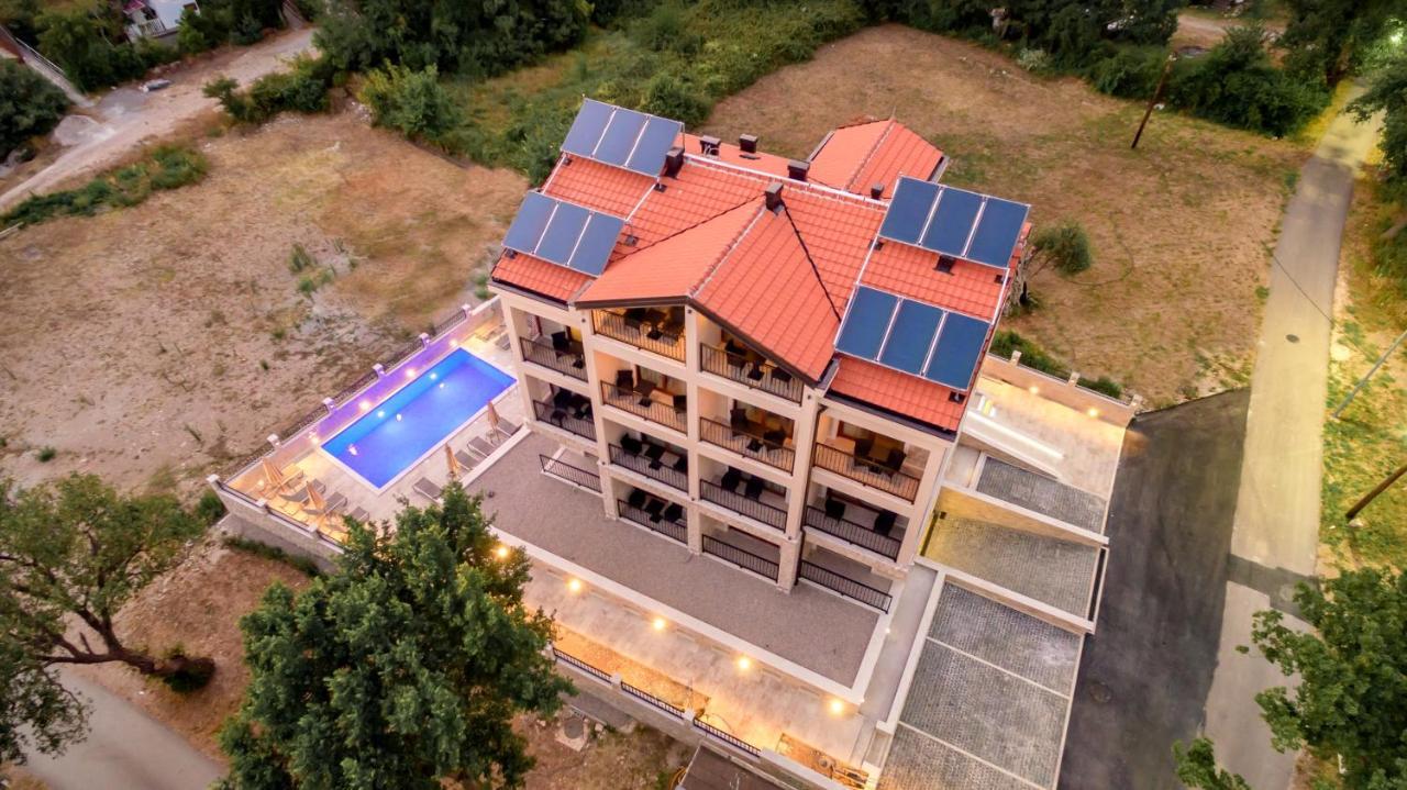 Luxury Apartments Queen Petrovac Exterior photo